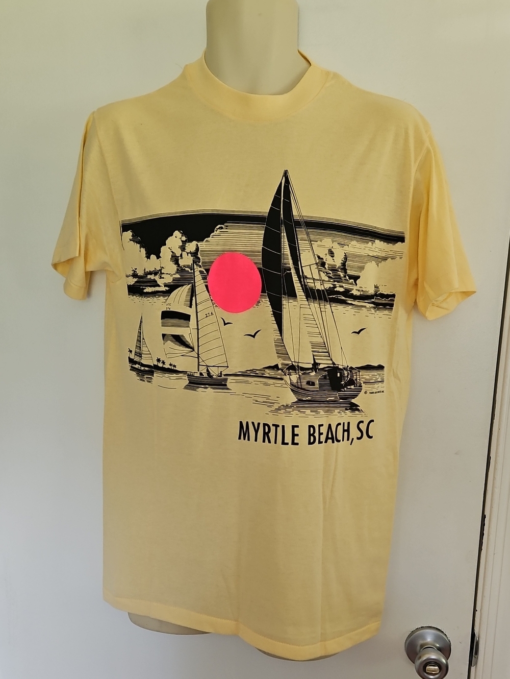 NWOT Vintage 1989 Myrtle Beach, SC Sailboat Shirt Size M Single Stitch USA